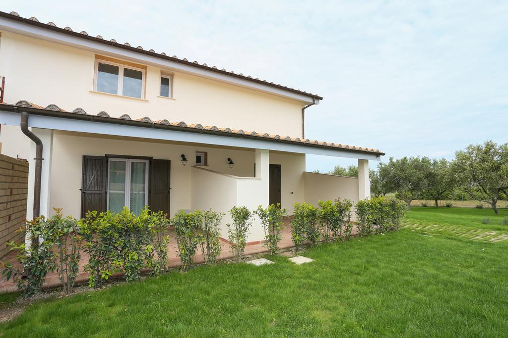 Bed And Breakfast Country Cottage Civitavecchia Exteriör bild