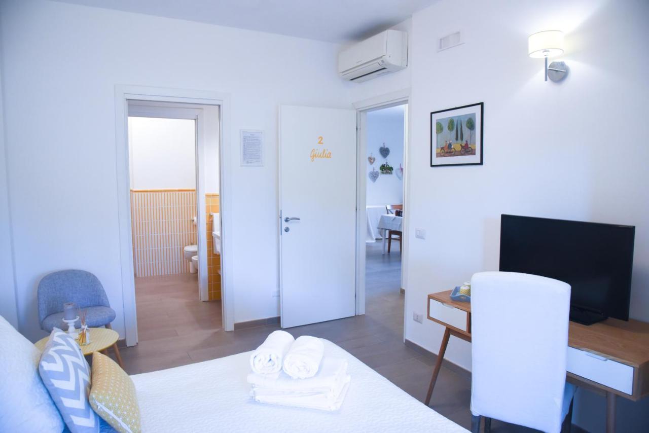 Bed And Breakfast Country Cottage Civitavecchia Exteriör bild